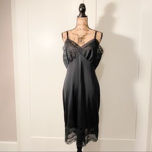 Black Lace Vintage Full Slip Adjustable Straps